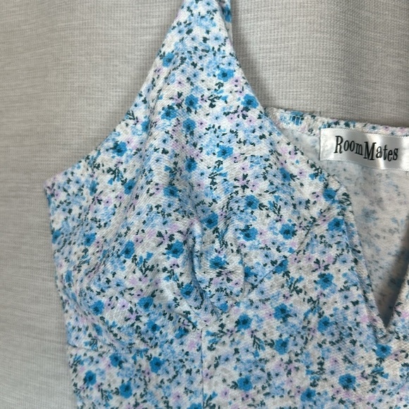 ROOMMATES TANK TOP ! SIZE(M) - Picture 5 of 8